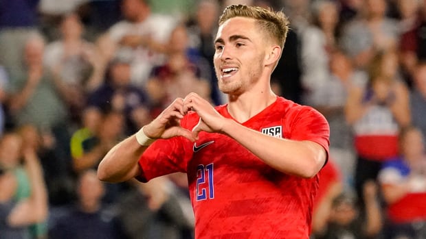 tyler-boyd-besiktas-usmnt.jpg
